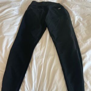 Figs size small black discontinued scrub pants